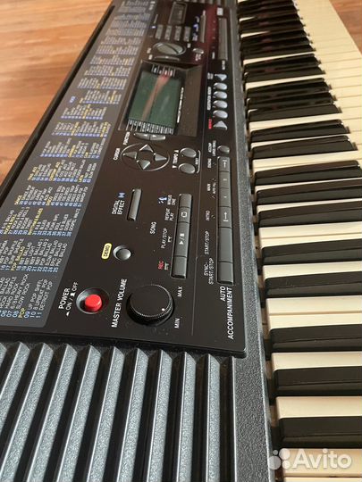 Синтезатор Yamaha PSR-320