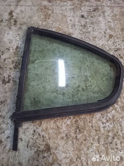 Форточка задняя левая octavia a5 2012г.в