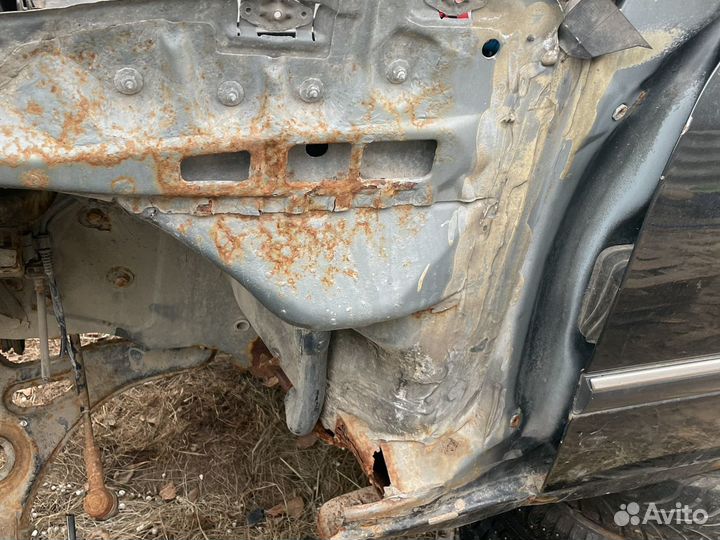 Кузовные детали на w202