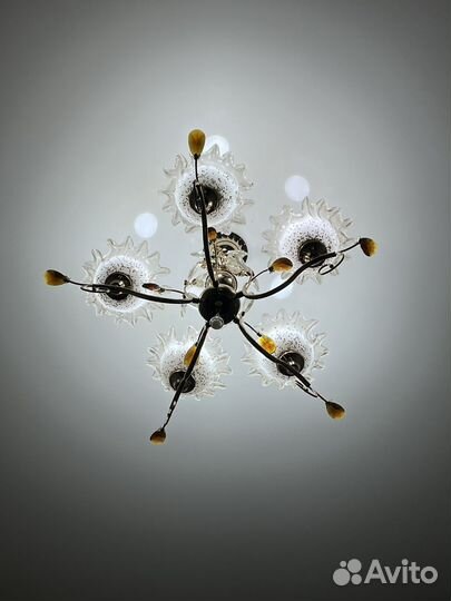 Люстра потолочная золотая