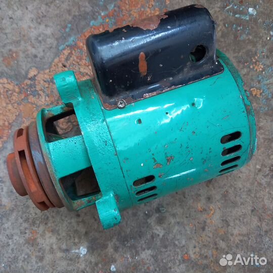 Hot water circulation pump