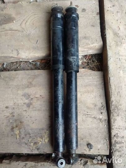 Задние стойки амортизаторов Мерседес