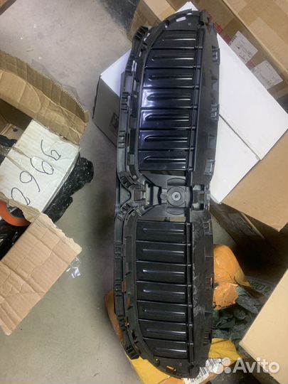 Решетка радиатор g20