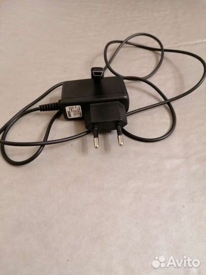 Зарядное устройство