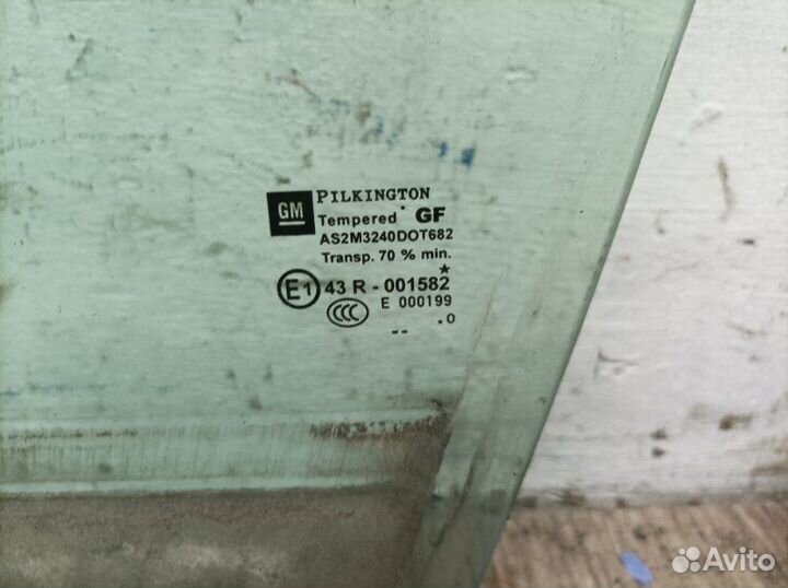 Стекло переднее левое Opel Zafira B минивен правый