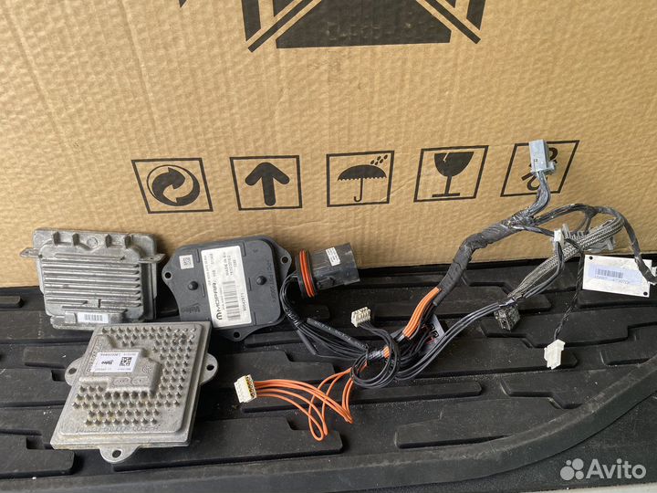 Jeep grand cherokee WK2 Линза правая