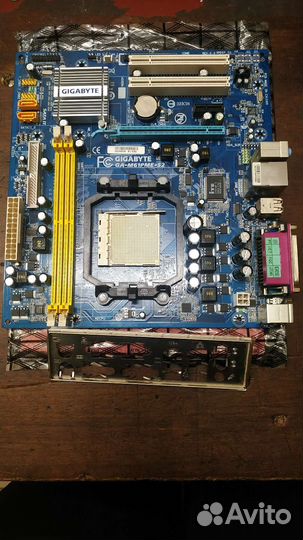 Материнская плата Gigabyte / MSI