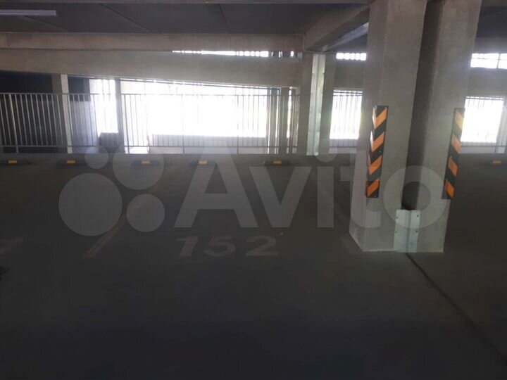 Машиноместо, 14 м²