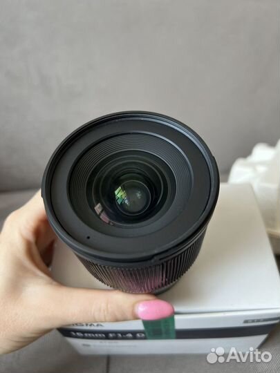 Обьектив sigma 16mm F 1.4 DC DN sony e