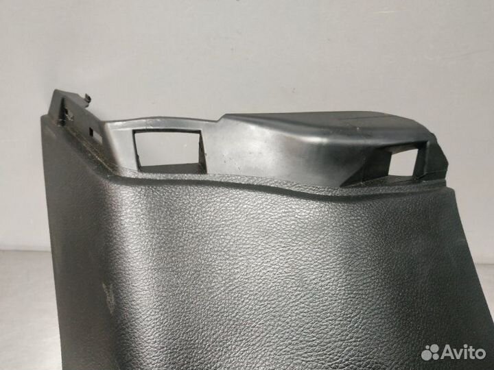 Обшивка багажника задняя правая Jeep Grand