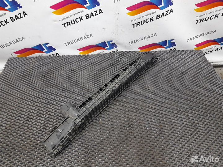 Бачок радиатора Iveco Stralis