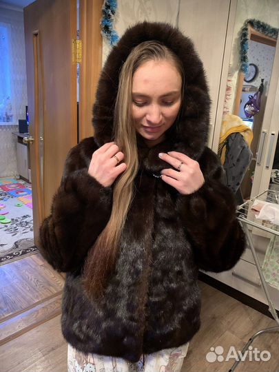 Шуба норковая с капюшоном размер 44-46