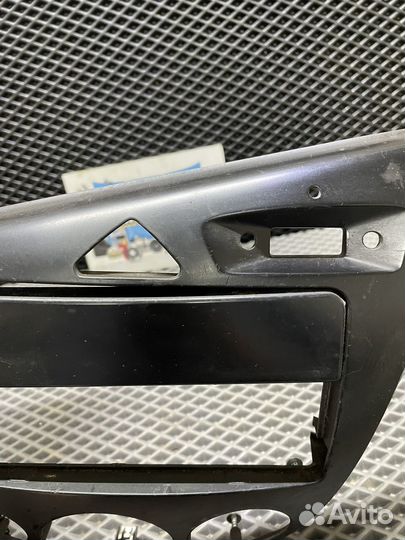 Рамка магнитолы Ford Focus 1 Usa 2001г 1.8 eyde