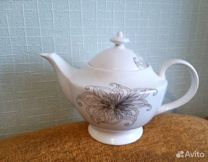 Большой заварочный чайник 1 Л китайский фарфор