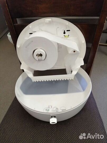 Диспенсер торк (tork)