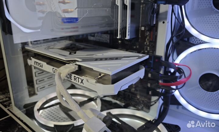 MSI RTX 4070 super 12GB white