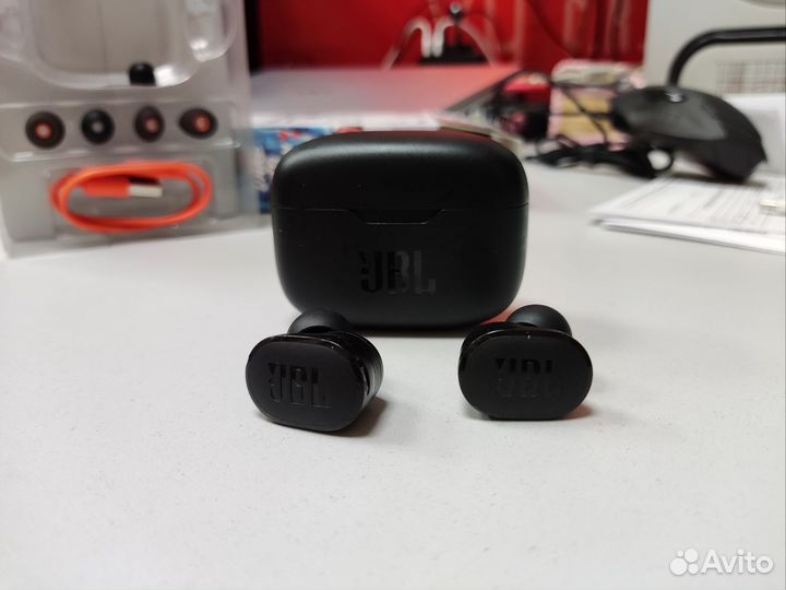 Беспроводные наушники JBL Tune 130NC TWS