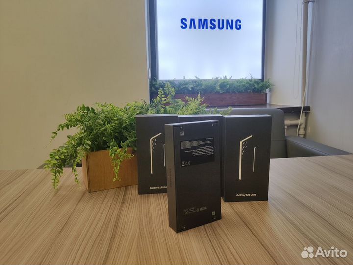 Samsung Galaxy S25 Ultra, 12/256 ГБ