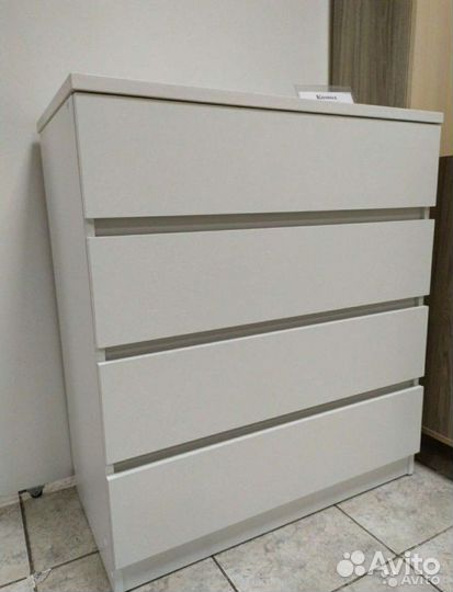 Комод без ручек