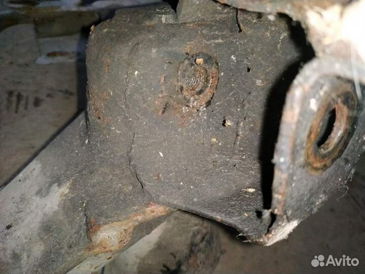 Балка подмоторная Volkswagen Golf III/Vento 1991-1