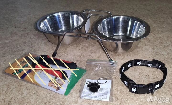 Принадлежности для кошек и собачек