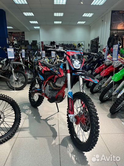 Мотоцикл Progasi Gaudi 300