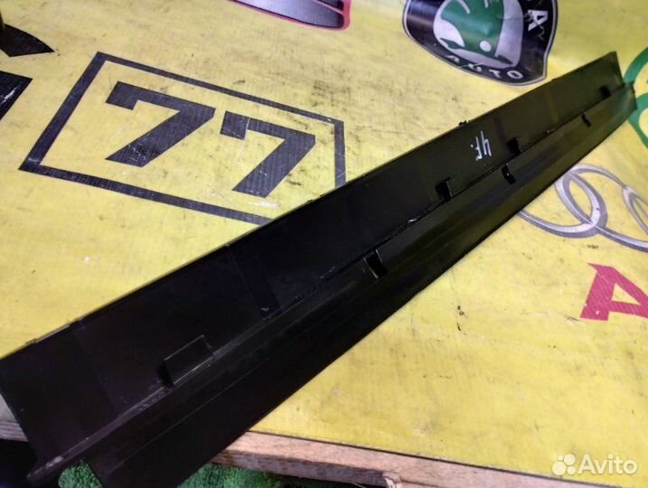 Спойлер передний Audi A6 универсал 2.8 CCE 2009