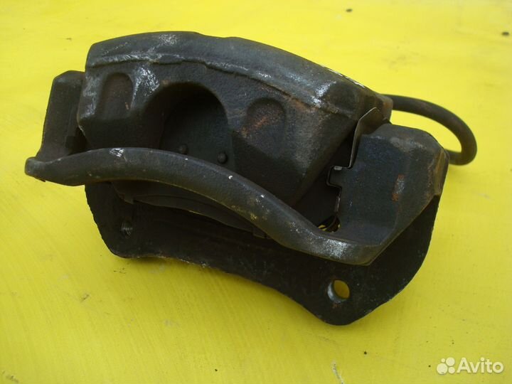 Тормозной суппорт Передний Левый Opel Insignia