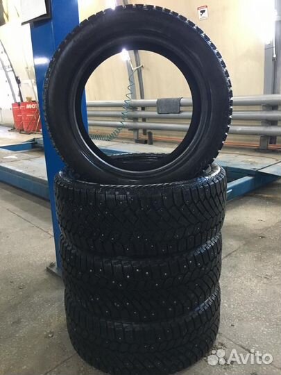 Gislaved Nord Frost 200 225/25 R17 98