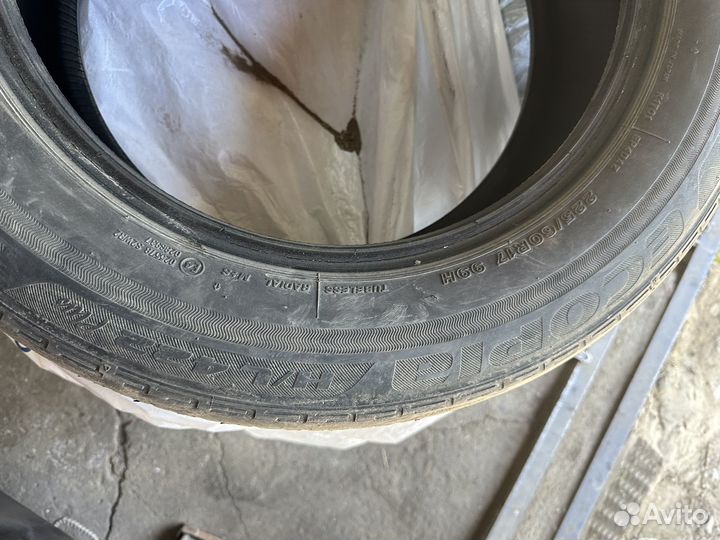 Bridgestone Ecopia H/L 422 Plus 225/60 R17 99