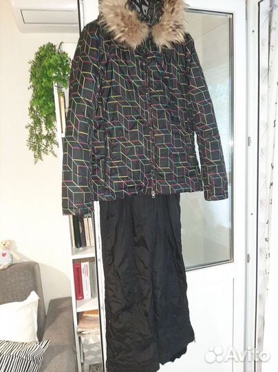 Горнолыжный костюм женский 48 разм