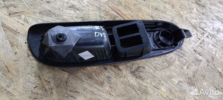 Накладка блока управления стеклоподъёмника Renault