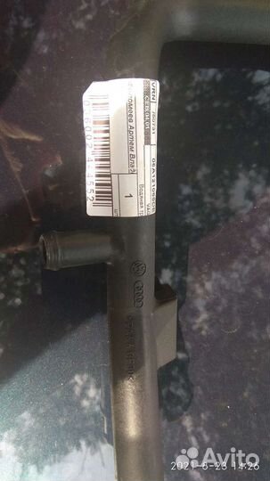 Трубка системы охлаждения Фольксваген Джетта (голь