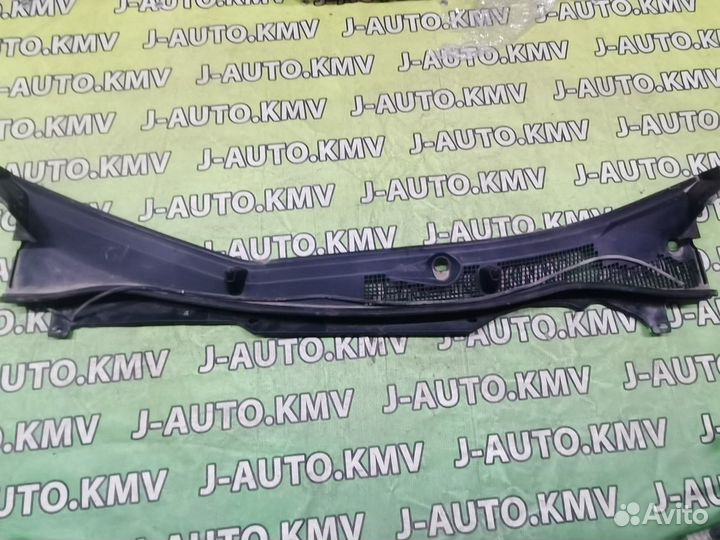 Решетка стеклоочистителя (планка под лобовое стекл
