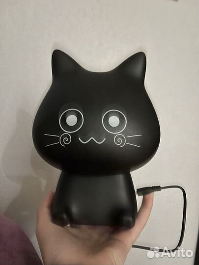 Настольная лампа