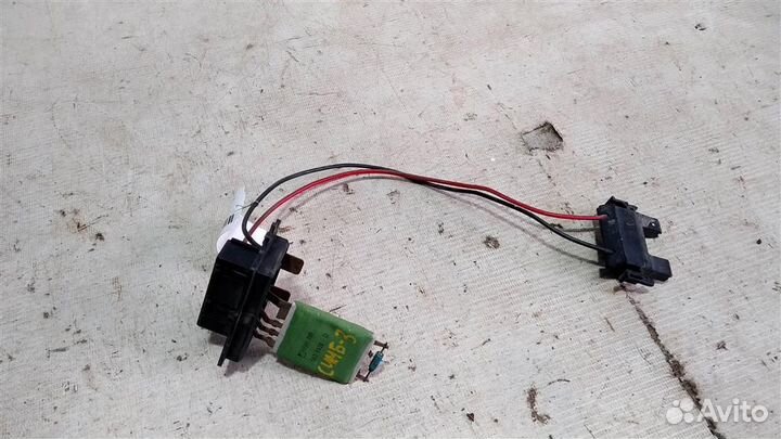 Резистор печки Renault Symbol I 04-06г