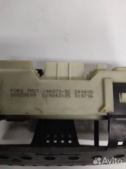 Салонный блок предохранителей Форд Фокус 2