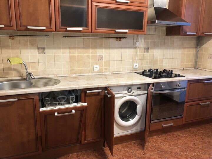 2-к. квартира, 55 м², 8/9 эт.