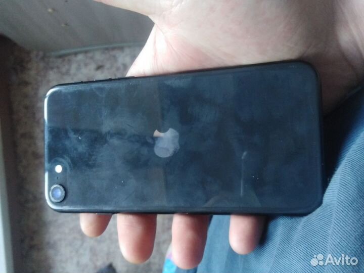 iPhone SE (2020), 64 ГБ