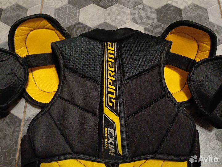 Нагрудник хоккейный