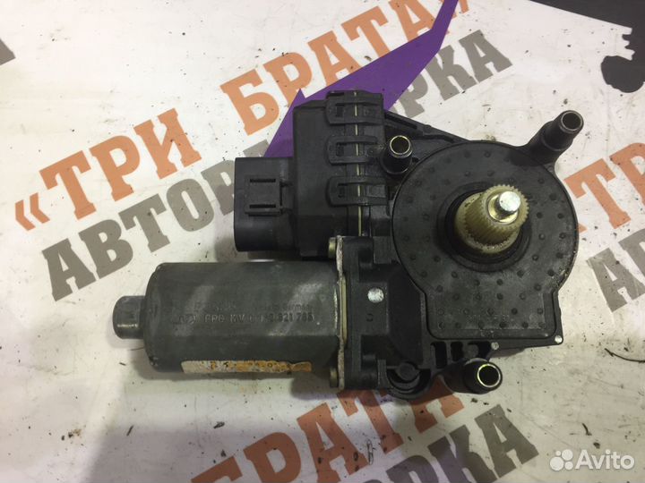 Ауди Моторчик стеклоподъемника задний правый Прав