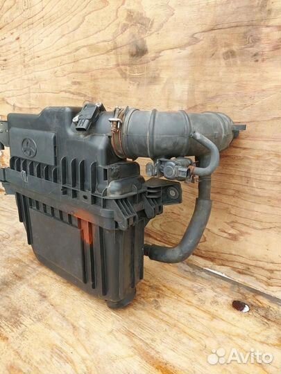 Корпус воздушногo фильтра Toyota Estima 3 AHR20W