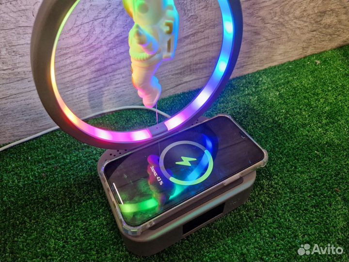 Светильник с блютуз колонкой