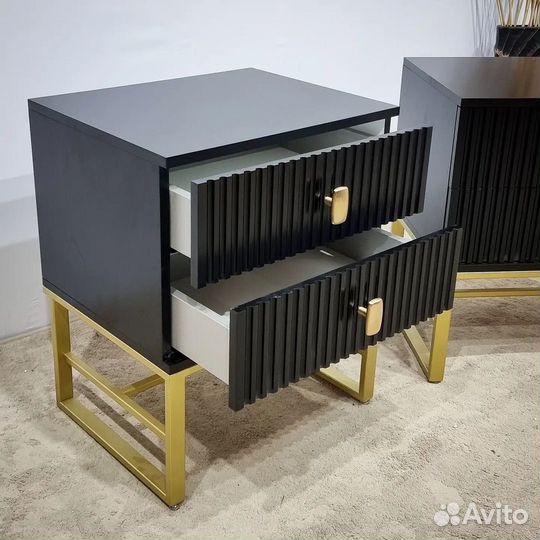 Тумбочка прикроватная черная