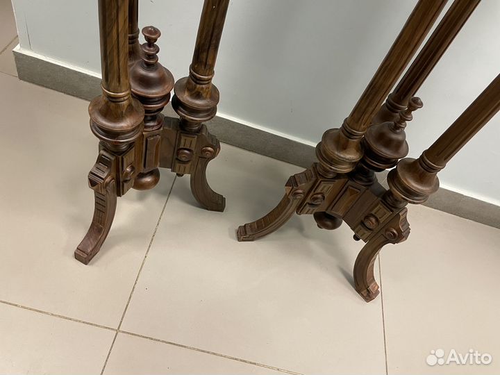 Стойки-этажерки парные резные