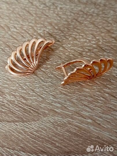 Серьги золотые