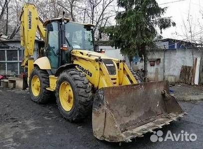 В разборе спецтехника Коматсу Komatsu