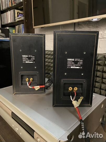 Музыкальные колонки Yamaha NS 1000MM