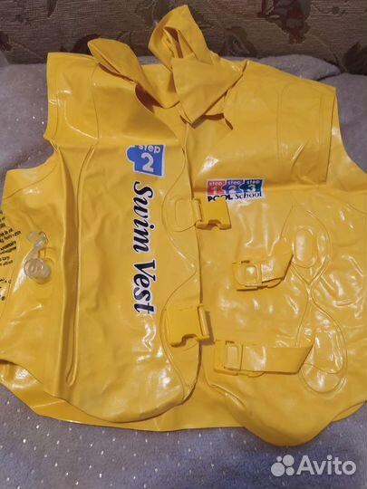 Жилет для плавания