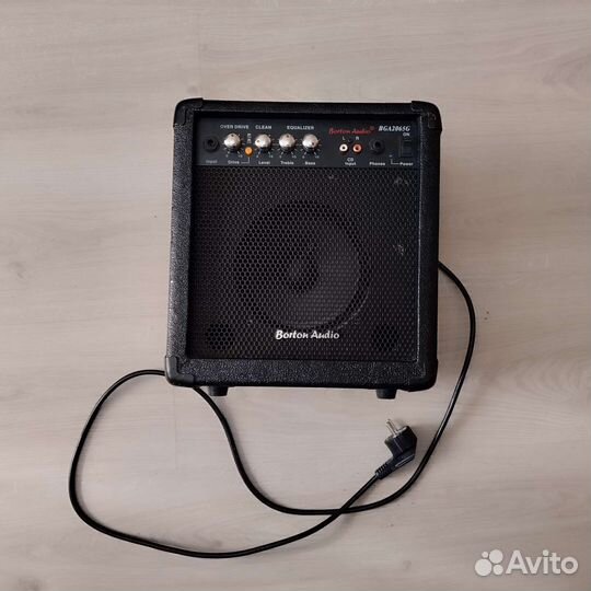 Комбоусилитель для гитары